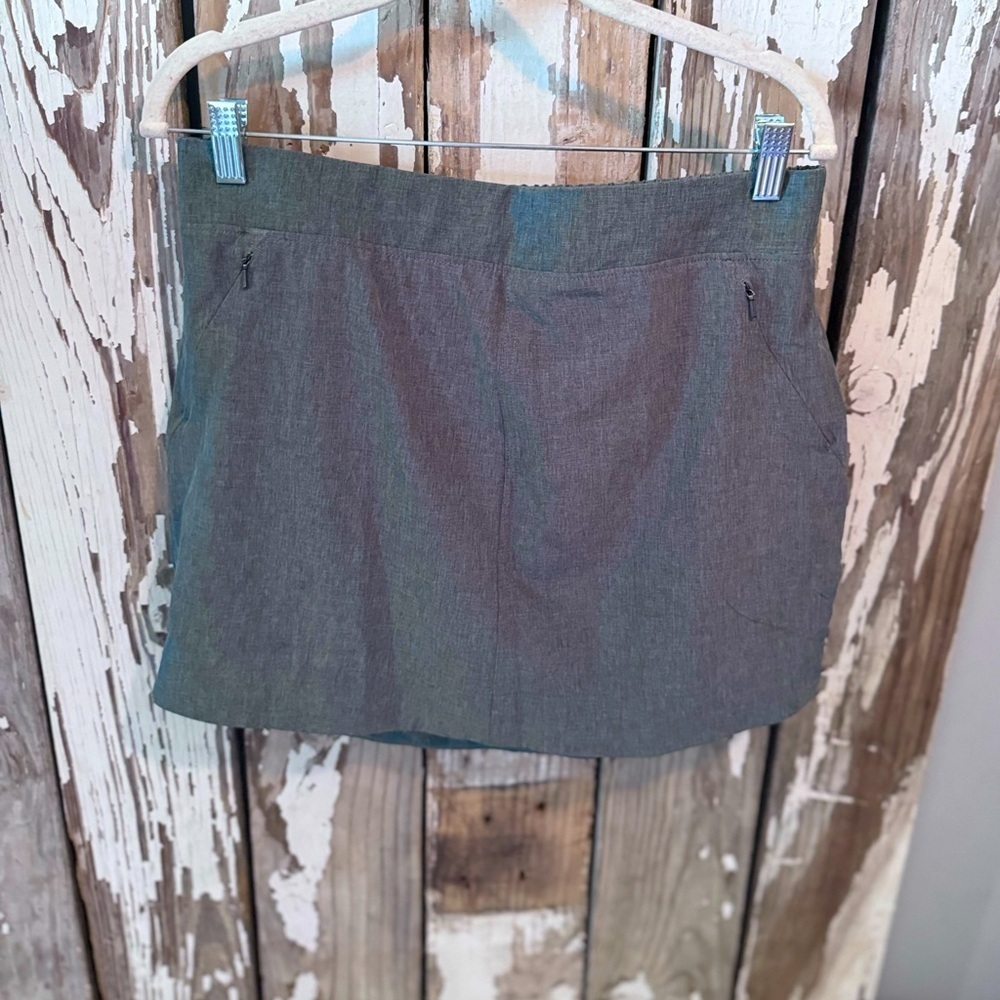 Freely Skort Gray size medium